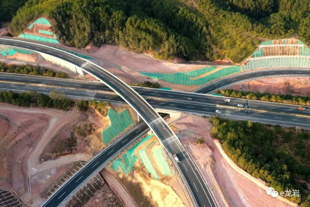 永杭高速公路已通车湖洋人可从上杭西进高速
