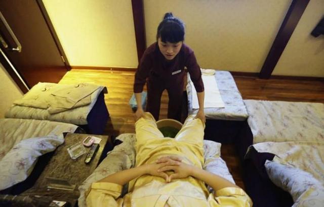 按摩女技师与小伙相识2月闪婚爱情来得太快就像龙卷风