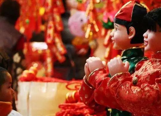 大年初一起大早走拜年去