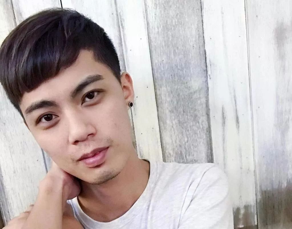 发型丨简单利落感凯撒式短发让你帅气满分