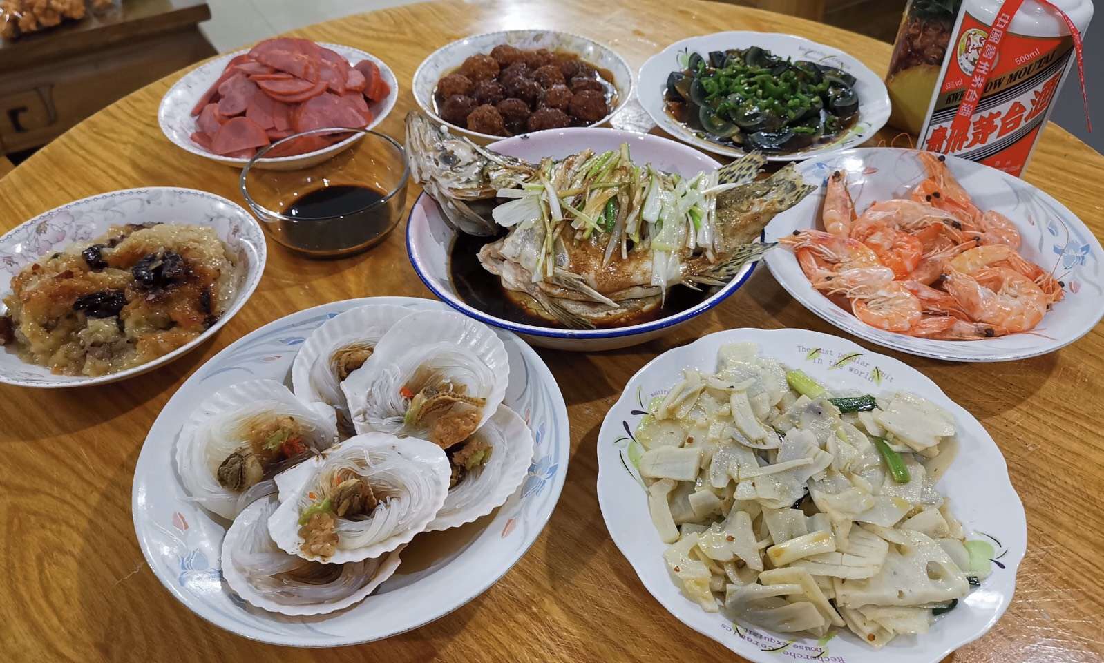 2020年春节10个普通家庭实拍年夜饭比比谁家年味更浓
