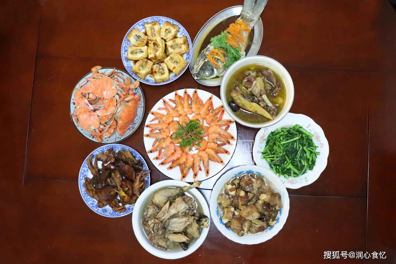 原创南方人简单的年夜饭,9菜1主食,祝大家新年快乐,出门记得戴口罩