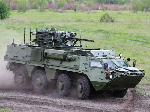 原创乌克兰军方收到带窟窿的装甲运兵车