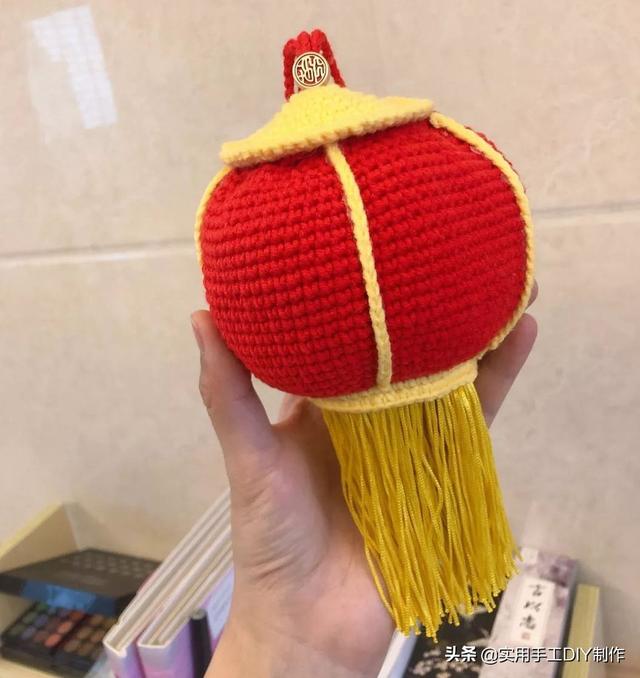 「钩编图解」大红灯笼束口包和蝴蝶结手拿包的钩织图解