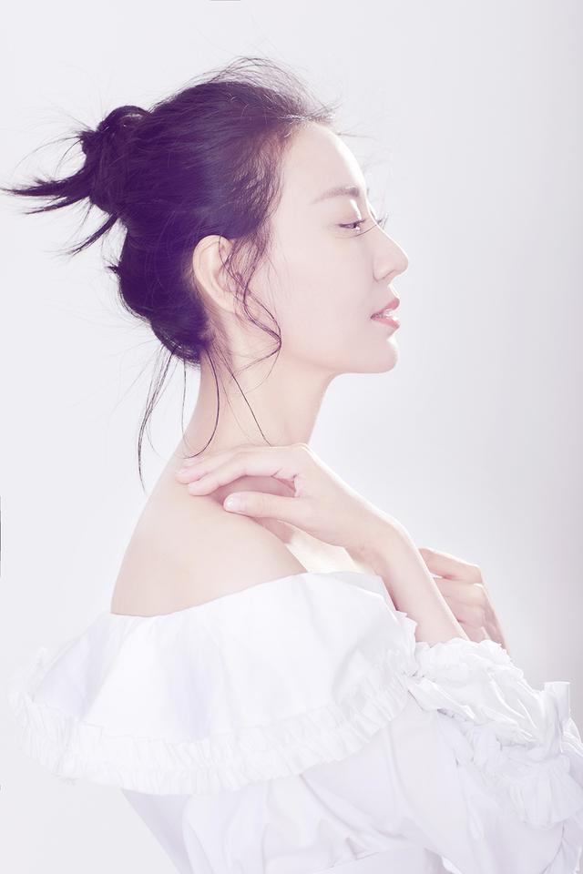 热播剧《猎场》中王乐君扮演的陶花美,是胡歌所扮演的郑秋冬初入职场