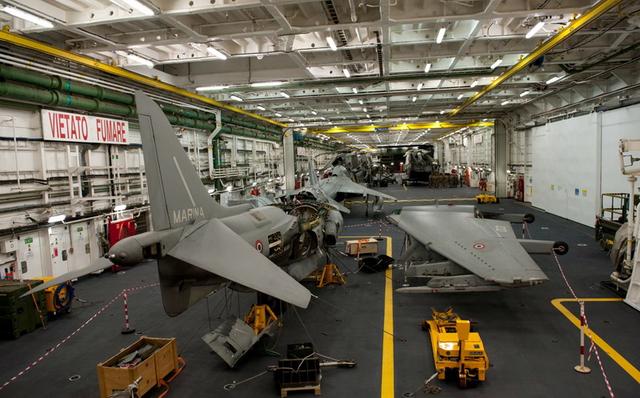 引领轻型航母的新方向,意大利加富尔号航空母舰