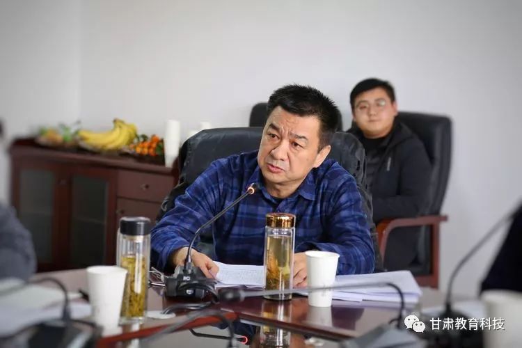 马晓春发言临夏州青年公益联合会秘书长费旭明发言兰州财经大学教师