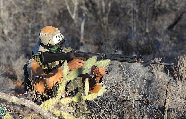 雇佣兵神器这款步枪被称为自由世界右手风靡世界60年