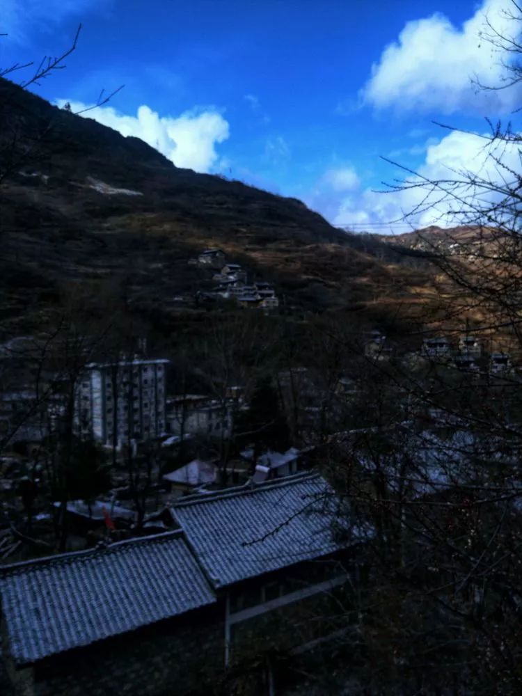 鱼通官寨,鼠年祥瑞_康定