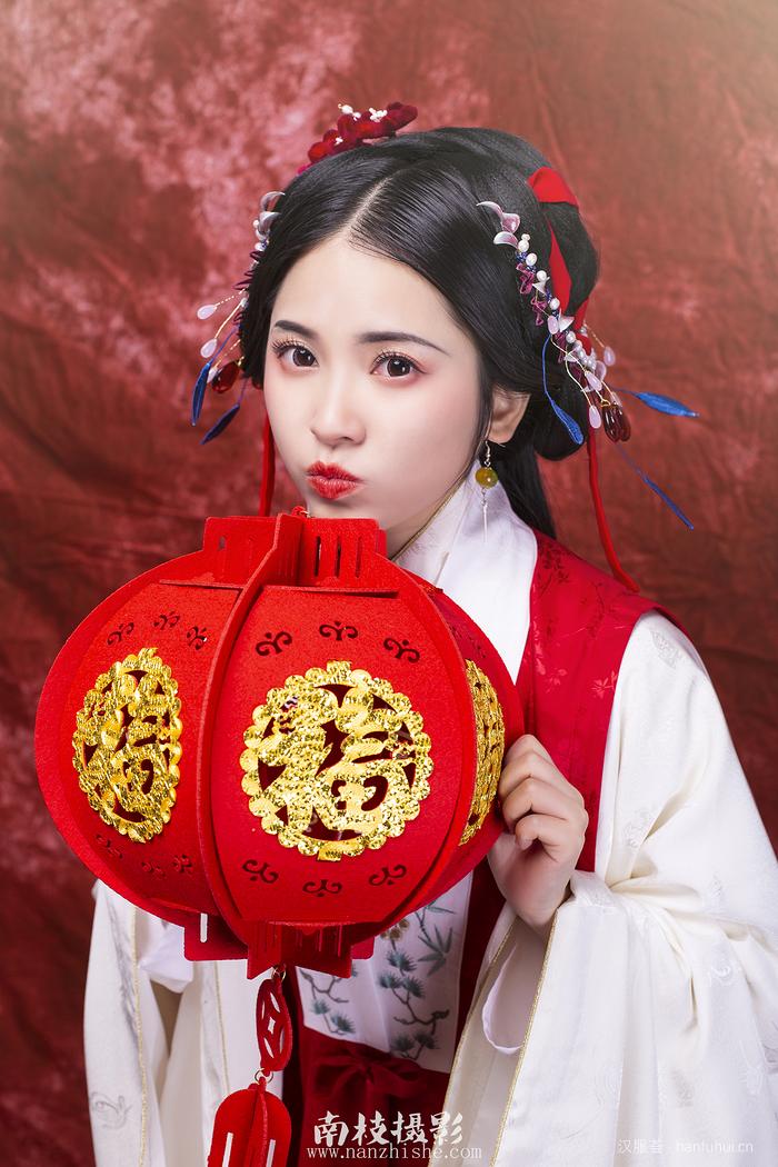 汉服摄影新春主题来袭欢乐过鼠年今天