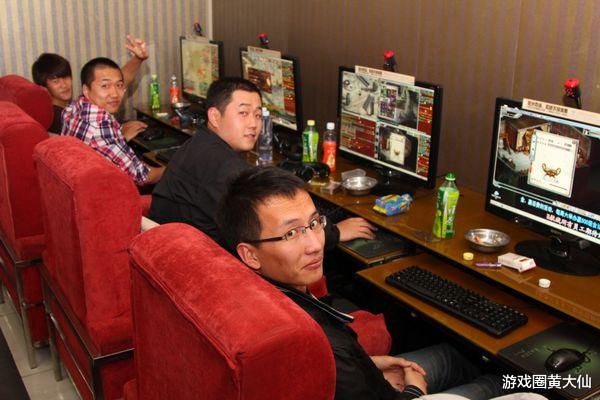 lol玩家网吧上网没下机神秘玩家排位助力玩家上线后懵了