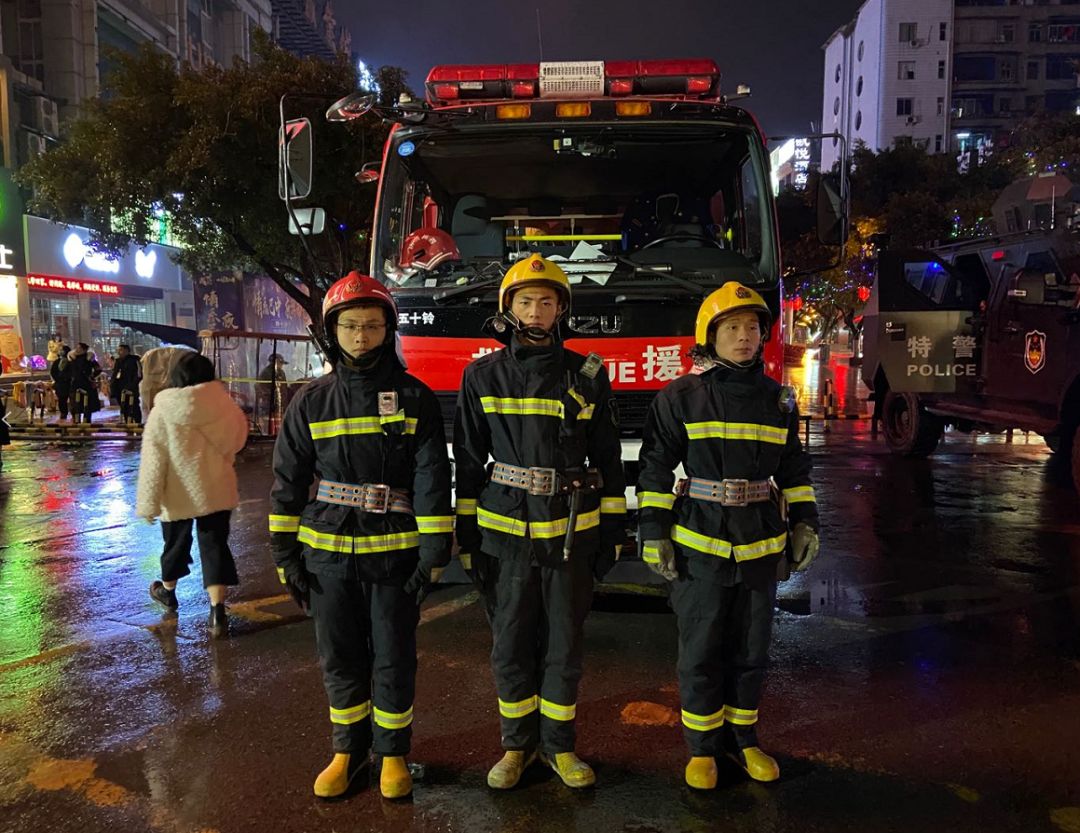 春节我在岗巴中消防人的除夕夜