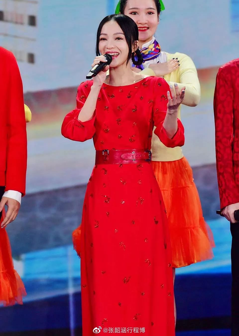 这波女星春晚色预定了2020年的爆款