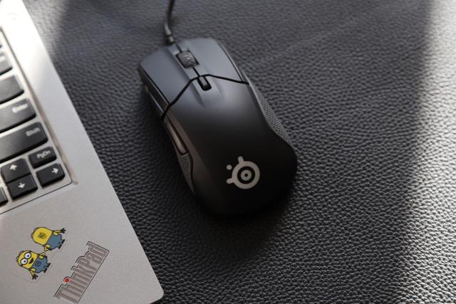 大手选大鼠赛睿rival310人体工程学有线游戏鼠标评测