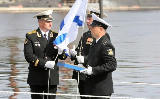 俄羅斯軍艦為何掛英國國旗不瞭解俄羅斯軍旗的朋友很容易搞錯