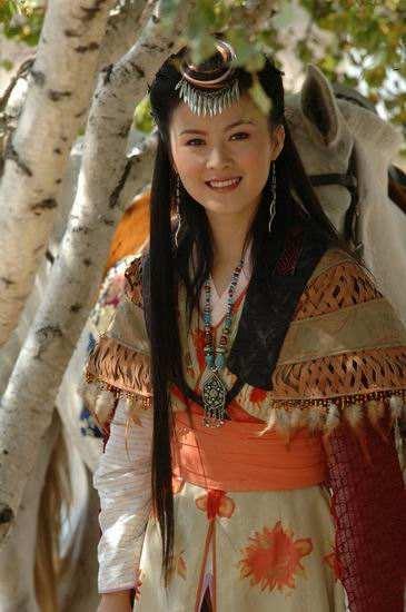 《铁梨花》中的柳凤儿;《马鸣风萧萧》中的铁小薇;《大河颂》中的南牧