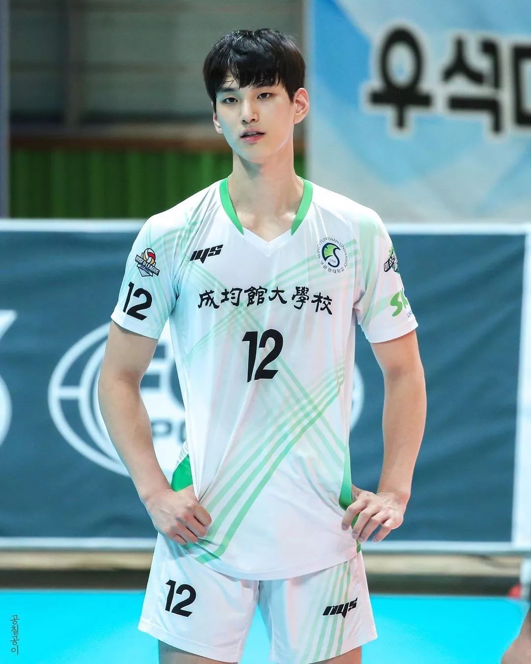 登上voguekorea的韩国排球运动员好帅好可爱