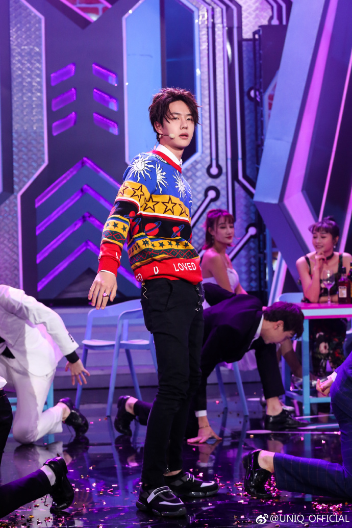 【190126】:天天向上|来修仙【200126】:初二快乐~(转载:王一博粉丝