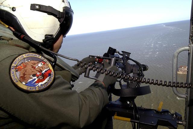 高转速多管旋转式机枪:m134 gau-17 加特林_机炮