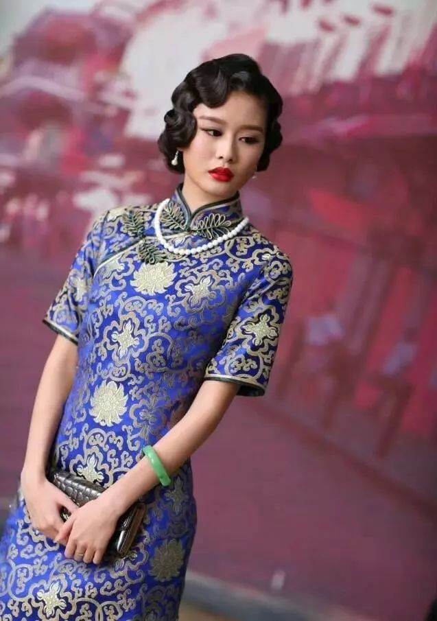旗袍搭配复古手推波,风靡整个旧上海!