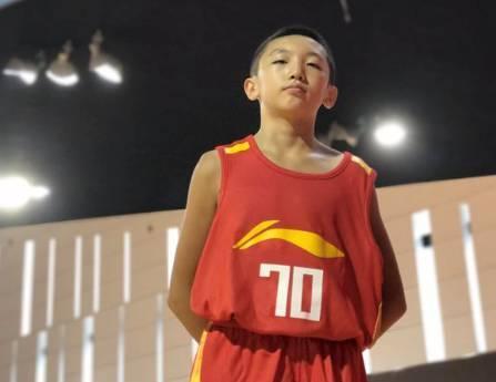 接触早训练多加上有天赋,使得身高矮小的张明宇走在了同龄人的前头,张