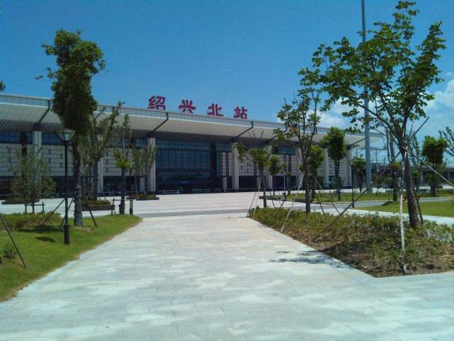 浙江省gdp多年不及江苏的原因之一,江苏连第4名的南通gdp也快过万了