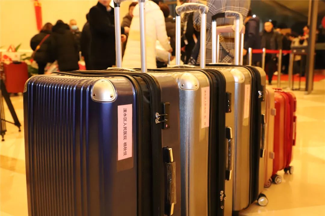 青春无悔——南京市溧水区人民医院3名90后护士奔赴湖北_王凤凤