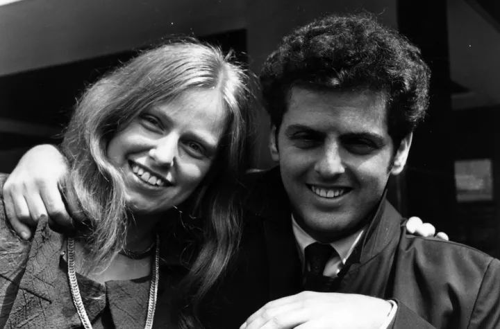 指挥家是  巴比罗利,巴伦博伊姆,沙坚特爵士.