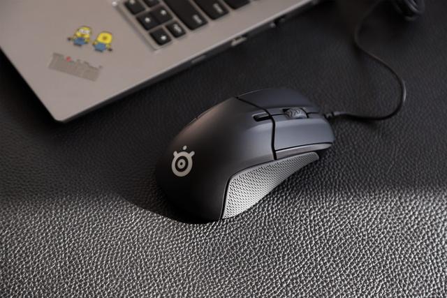 大手选大鼠赛睿rival310人体工程学有线游戏鼠标评测