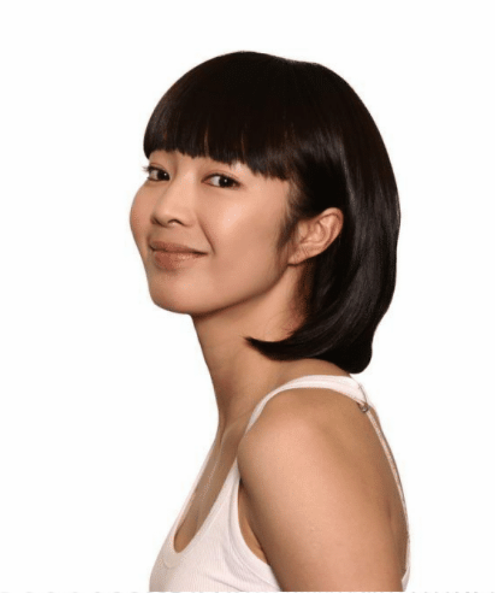 你们并不熟悉,但是她其实演过《魔幻手机》,她在里面演肖楚楚这个角色