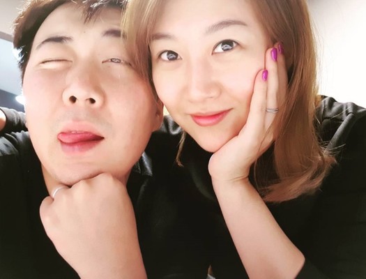 都庆完张润贞夫妇秀恩爱 神仙儿子超爱妈妈 女方被生母坑光家产