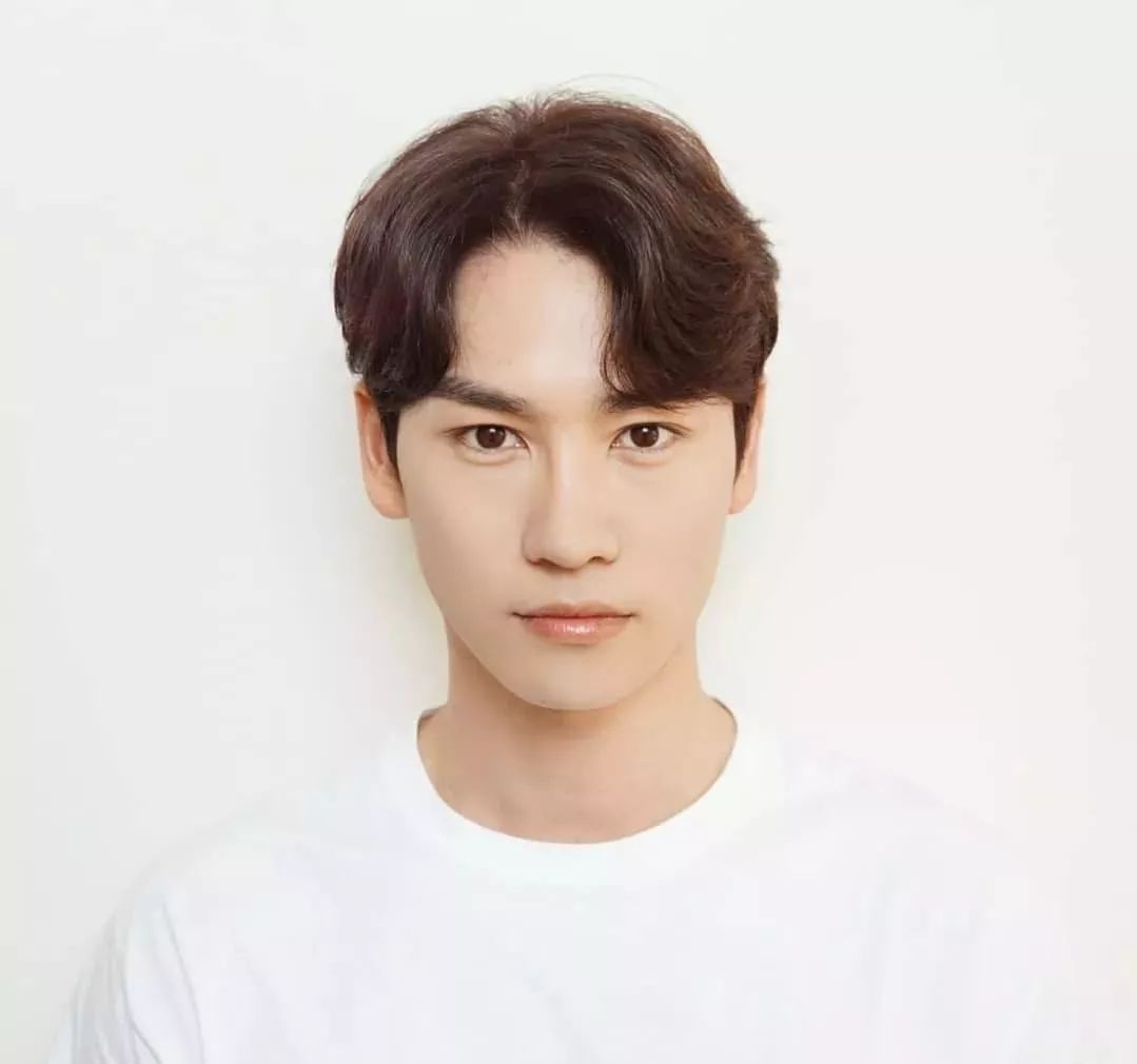 韩式小哥哥刘海发型