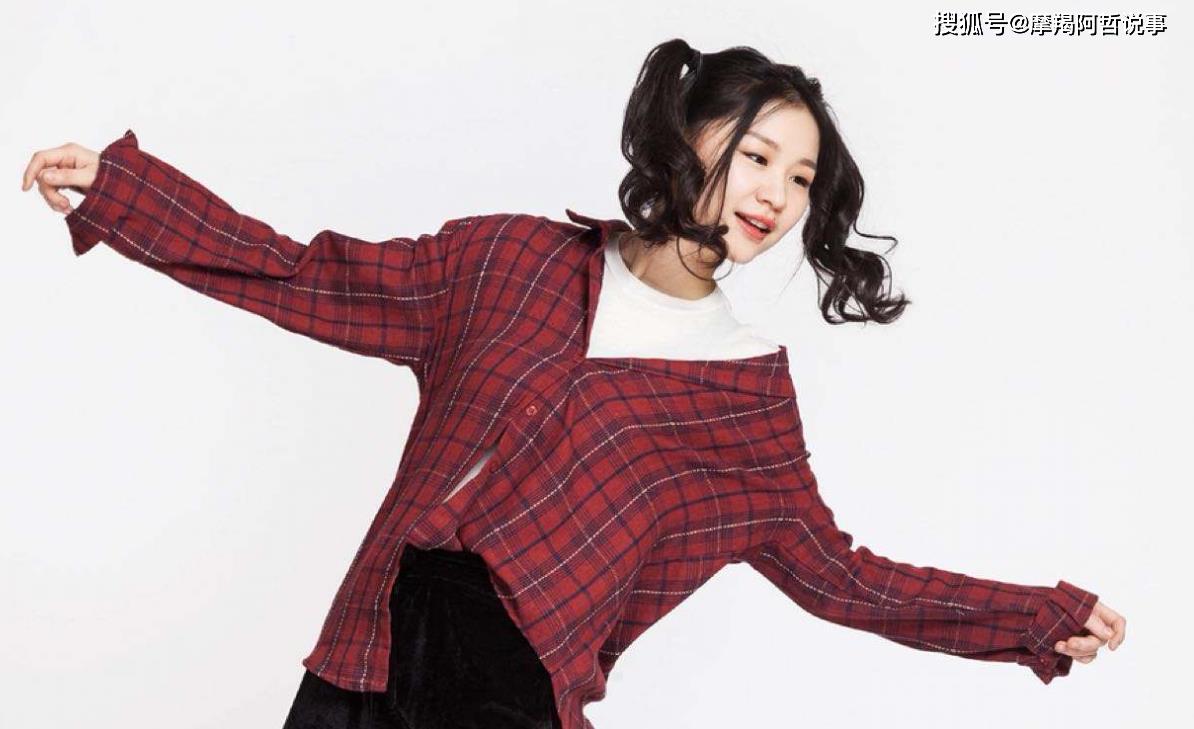 原创她曾被金星挖掘,后被郭敬明力捧,如今成央视春晚上的新人女笑星