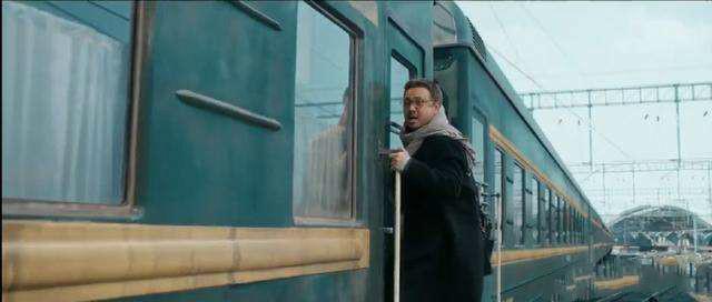 这无疑是个危险操作,先别说你能不能追的上,就算你能追上,也得火车站