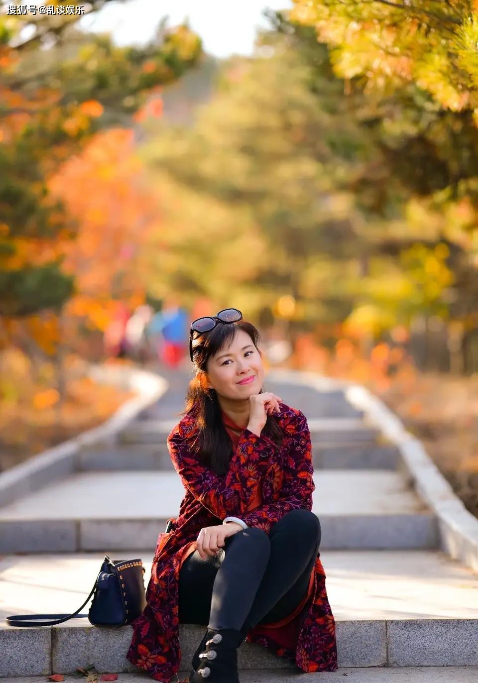 女人虽然40多岁也可以活的独立和精致