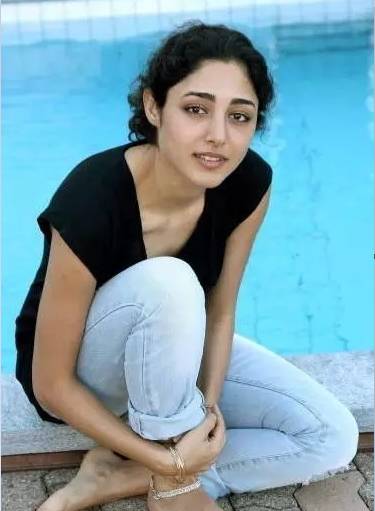 一名伊朗女孩高喊"性冲动不用愧疚"后的命运._女人