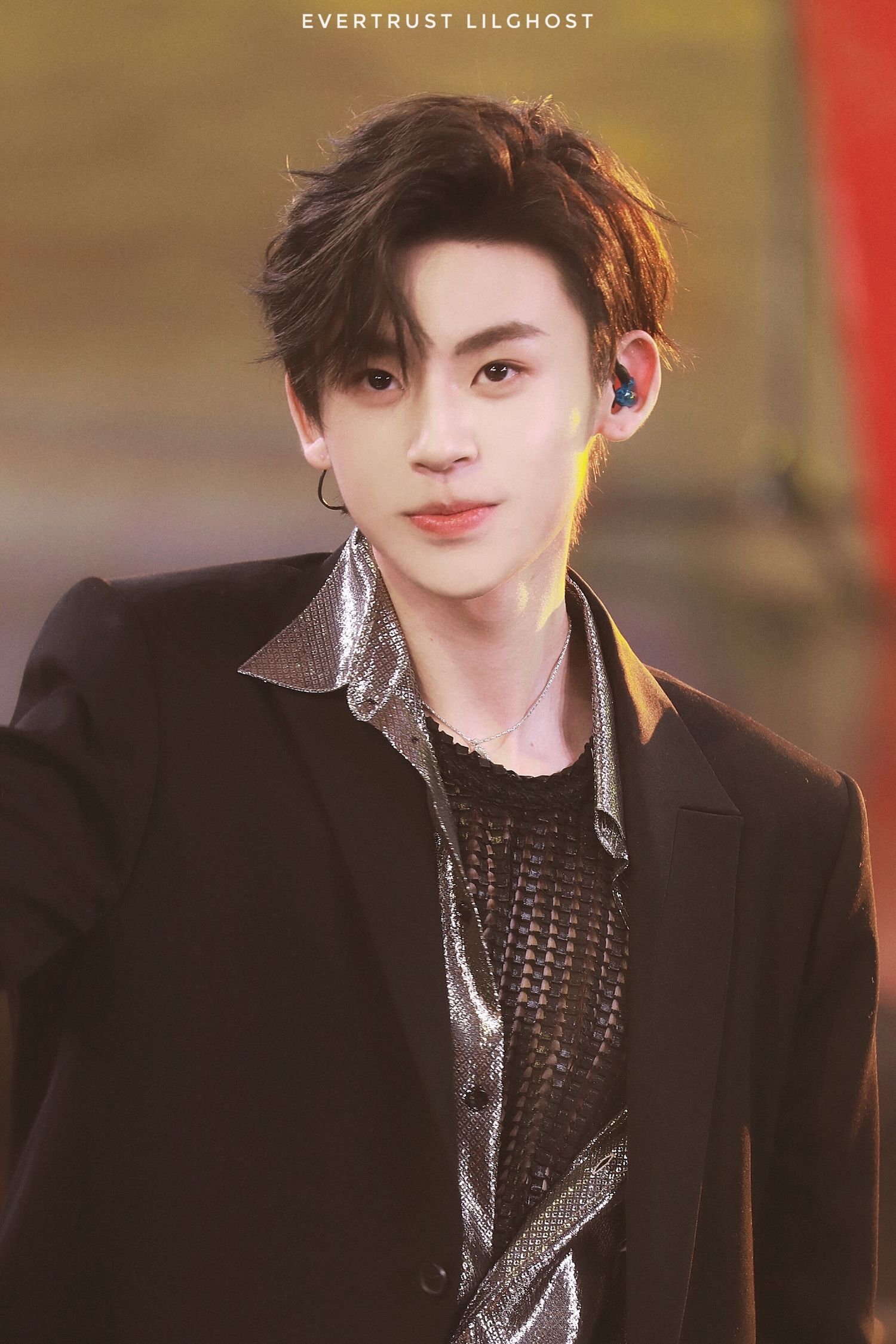 小鬼春晚舞台全汇总解锁新的表演形式性感撩人