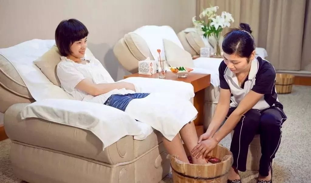 足浴师做好这几件事提升加钟和推卡率不再是问题