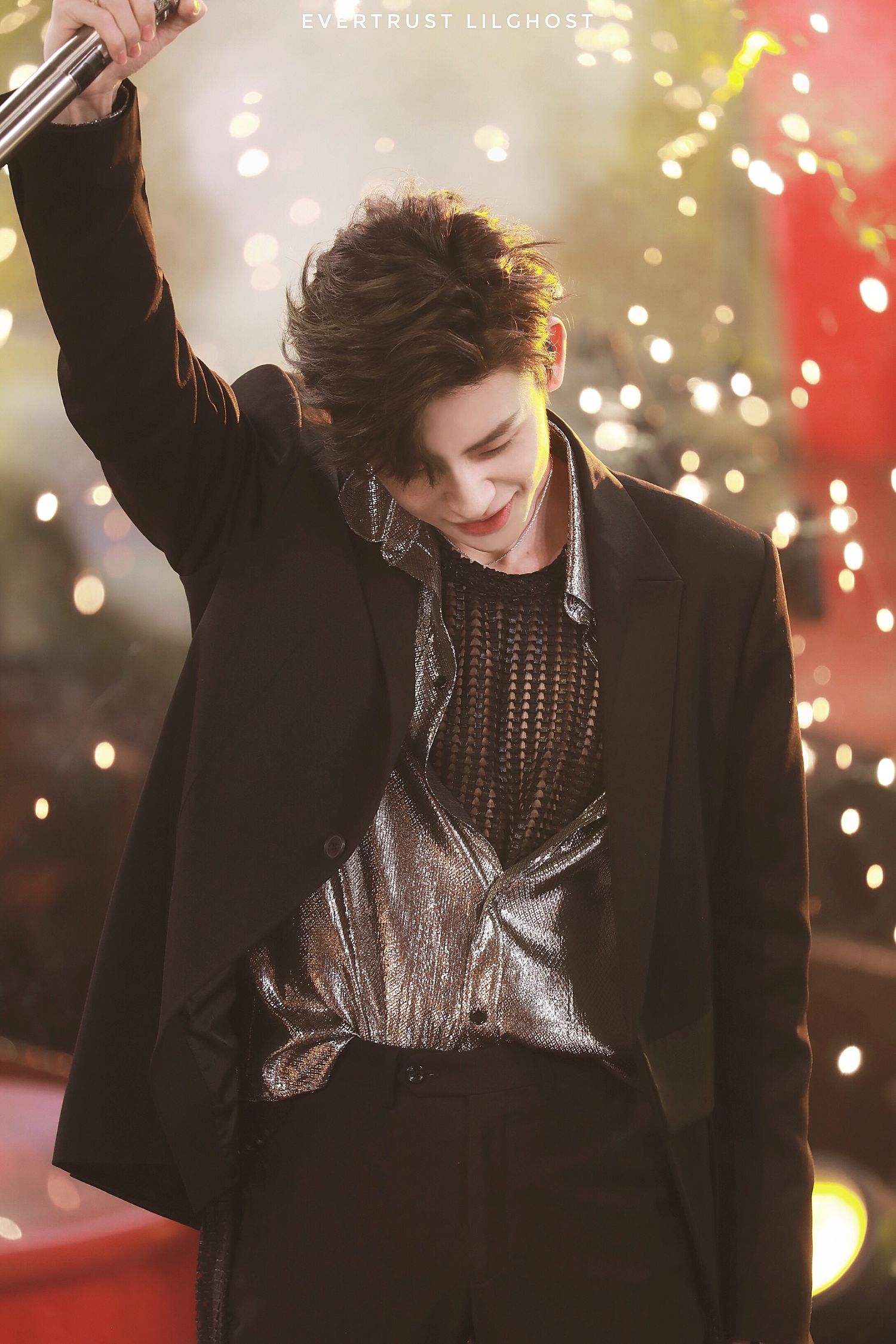 小鬼春晚舞台全汇总解锁新的表演形式性感撩人