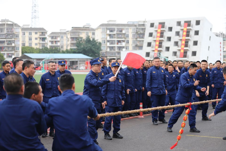 上午,赖世雄政委在应急管理部全国视频调度会后,立即组织召开全省消防