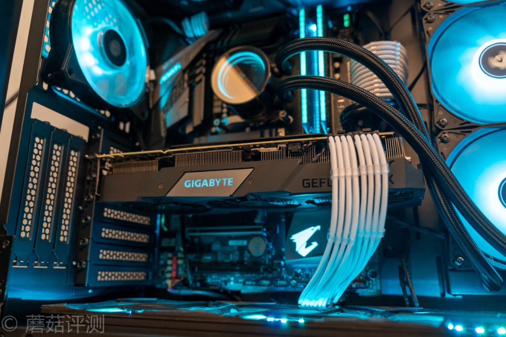 原创售价不高品质出众技嘉rtx2080tigamingoc显卡评测