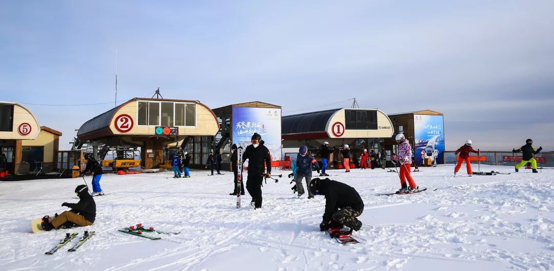 太子城滑雪图片