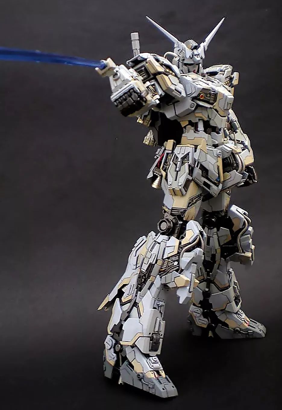 佳作独角兽爆甲后露出的不是精神骨架细节尽显