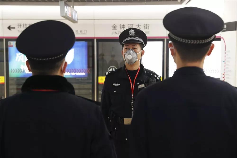 以心传心直面疫情丨天津公安倡议为自己也为他人佩戴口罩善良之举