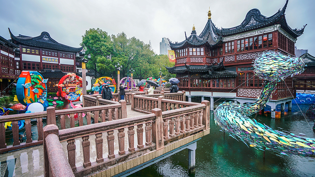 原创直击今年上海城隍庙豫园灯会免费的豫园灯会在硬撑并不建议去