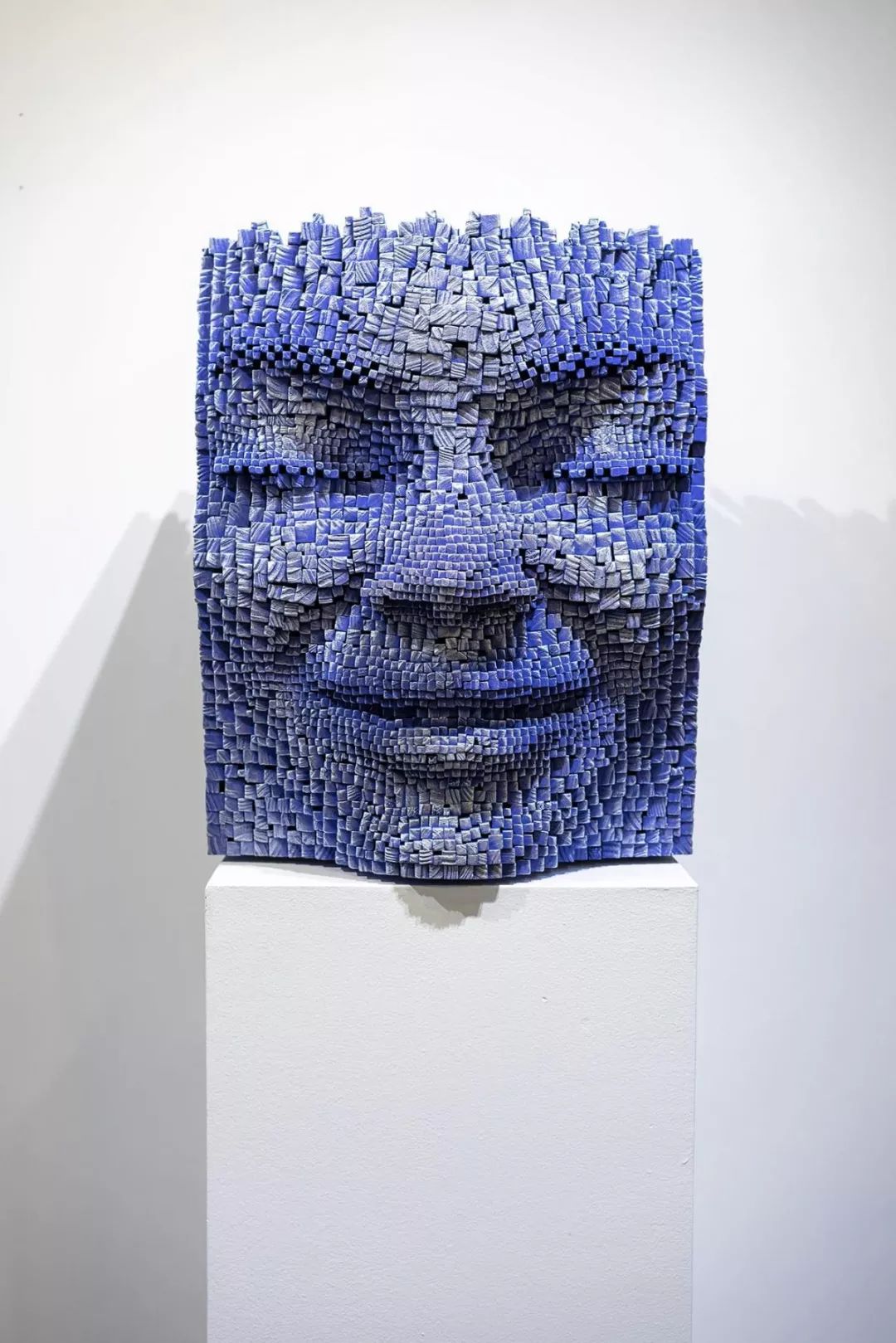 两副面孔法国雕塑艺术家gilbruvel