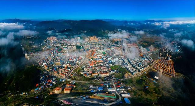 明溪县城全景图君子峰国家级自然保护区远眺图省级生态村梓口坊村黄腹