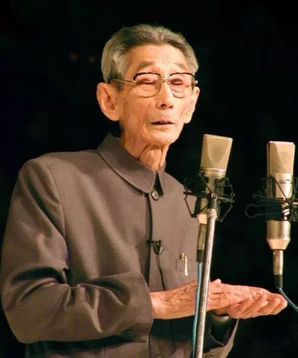 20年代,天津相声进入繁荣发展阶段,津京两地相声演员频繁往来,例如