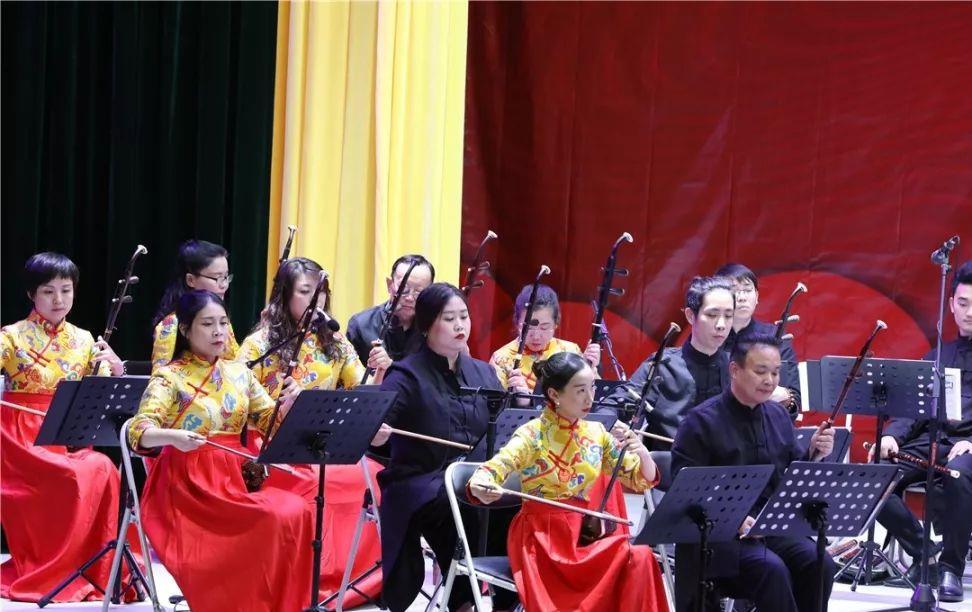 央视春晚节目单杨紫王源同框谢娜肖战演小品无王一博赵丽颖