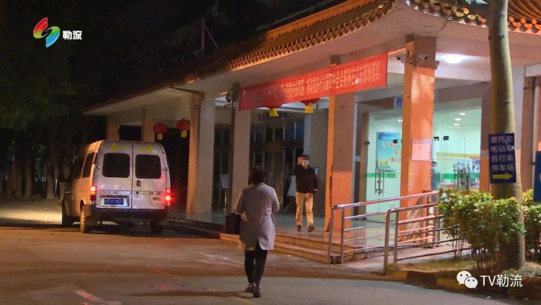 暖心!勒流慈善会向勒流医院捐赠9000个口罩